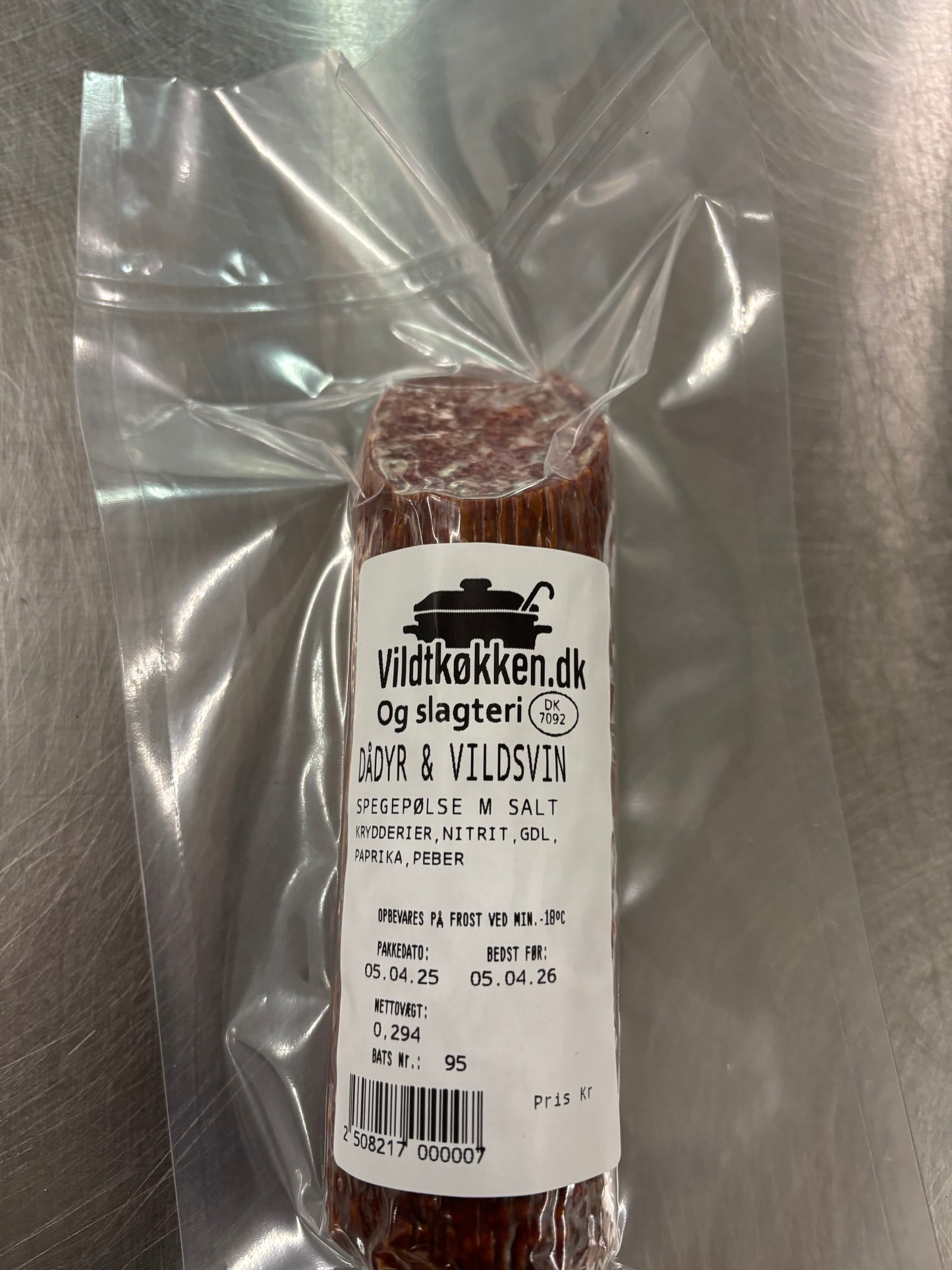 Velsmagne Spegepølse af Vildsvin og Dådyrkød en halv. Ca300g Pr. Stk.